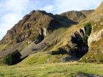 Rainsbarrow Crag .  Steel Rigg on the right.